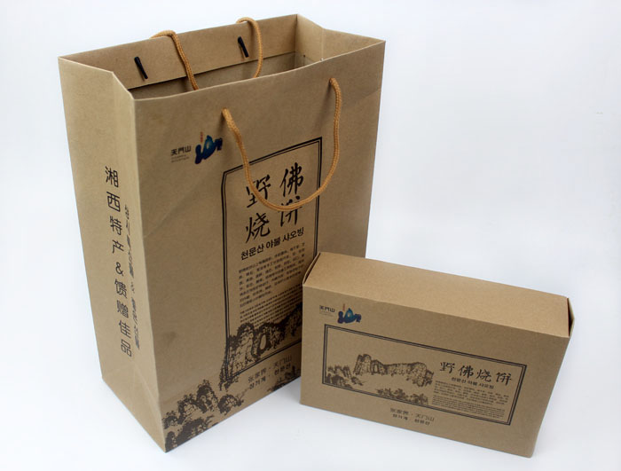 這樣原汁原味土特產(chǎn)禮品盒+手提袋套裝你也想要嗎？快來長沙印刷廠日大彩印定制！