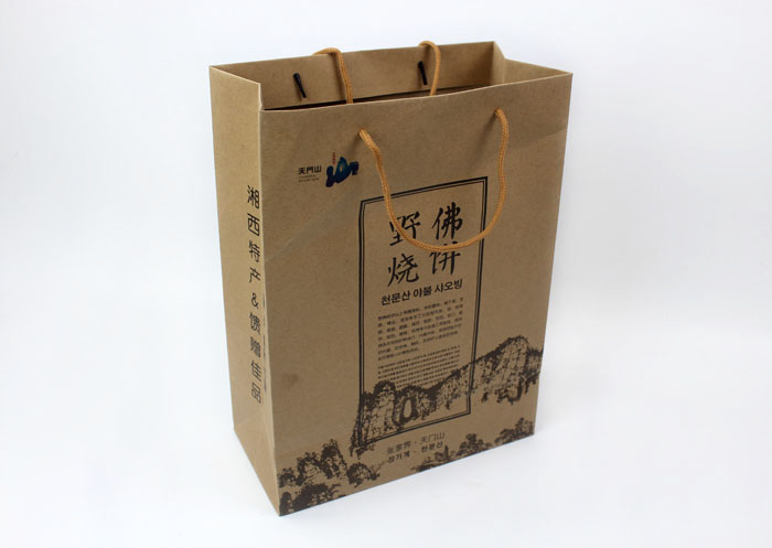 這樣原汁原味土特產(chǎn)禮品盒+手提袋套裝你也想要嗎？快來長沙印刷廠日大彩印定制！